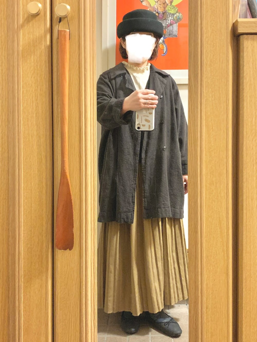 「今日のコーデ、今日の服、ベスト、プリーツスカート、バレエシューズ」｜「Samansa Mos2のフェルトトークハット（ハット、ブラック系）」を使った、まっきさん（レディース・149cm）の秋コーディネートの3枚目の写真