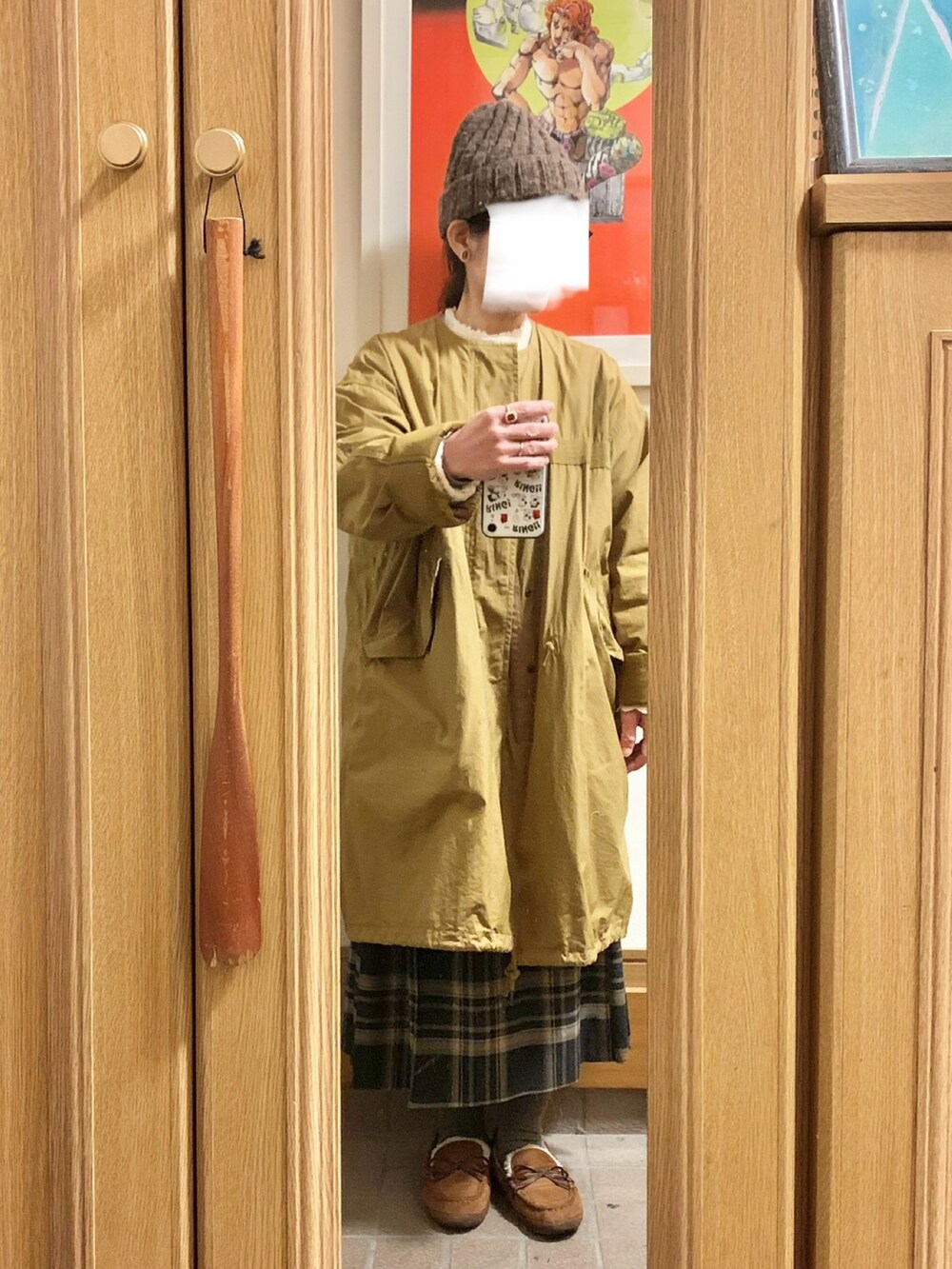 「昨日のコーデ、昨日の服、ニット帽、ニット、モッズコート、モカシン」｜「古着のアイテム（ニット/セーター、ホワイト系）」を使った、まっきさん（レディース・150cm）の冬コーディネートの5枚目の写真