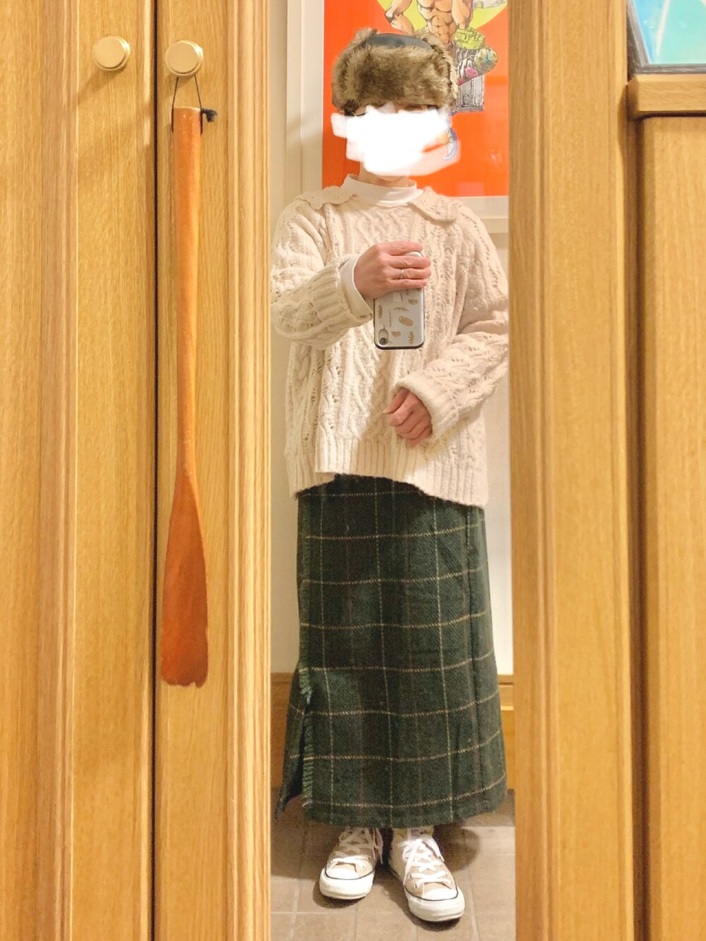 「昨日のコーデ、フライトキャップ、古着、ハンティングジャケット、モッズコート、プチプラ」｜「UNIQLOのアイテム（ジャケット/アウター、ブラック系）」を使った、まっきさん（レディース・149cm）の冬コーディネートの4枚目の写真
