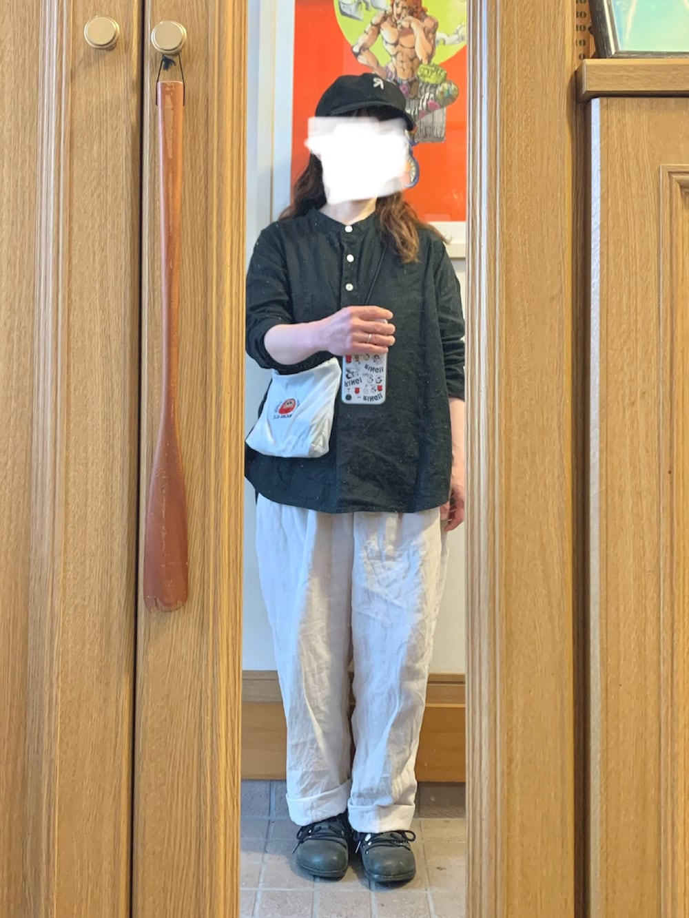 「昨日のコーデ、昨日の服、キャップ、リネンシャツ、リネンパンツ、古着、モンタナ」｜「マルシェ購入品のアイテム（キャップ、ブラック系）」を使った、まっきさん（レディース・150cm）の春コーディネートの2枚目の写真