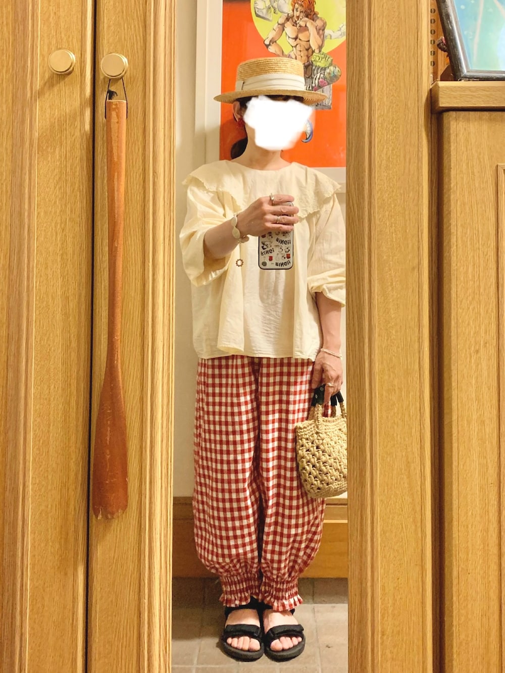 「昨日のコーデ、昨日の服、麦わら帽子、ガーリー、ギンガムチェック、スポサン、麻紐バック」｜「Samansa Mos2の襟ラウンドレースブラウス（シャツ/ブラウス、ホワイト系）」を使った、まっきさん（レディース・150cm）の夏コーディネートの2枚目の写真