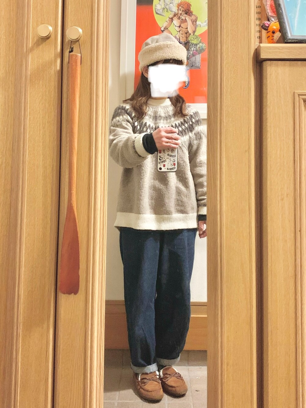 「昨日のコーデ、昨日の服、シンプルコーデ、ニット、デニム、モカシン、モッズコート、古着」｜「シーズンリーズンのアイテム（ニット/セーター、ベージュ系）」を使った、まっきさん（レディース・150cm）の冬コーディネートの2枚目の写真