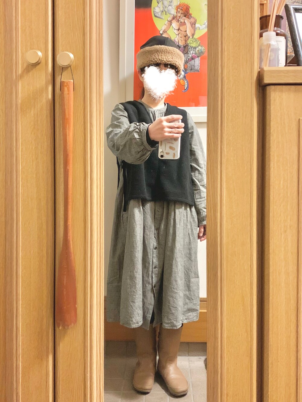 「今日のコーデ、今日の服、ベスト、モカシン」｜「マルシェ購入品のアイテム（ベスト、ブラック系）」を使った、まっきさん（レディース・149cm）の冬コーディネートの3枚目の写真