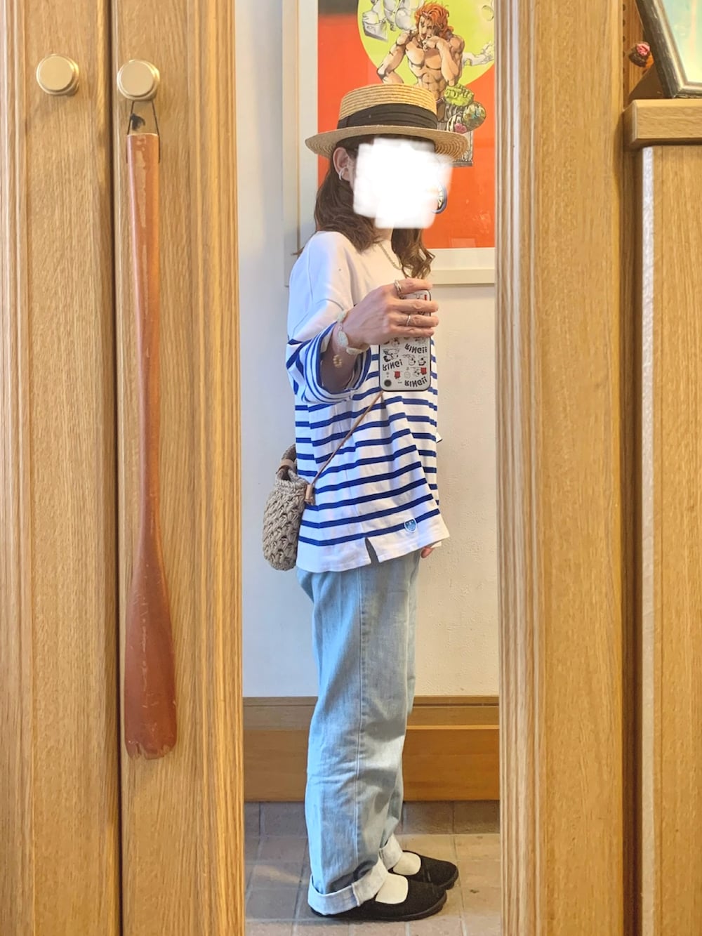 「昨日のコーデ、昨日の服、ボーダー、古着、薄色デニム、シンプルコーデ、前後着ワンピース、麦わら帽子」｜「14+のアイテム（ハット、ブラック系）」を使った、まっきさん（レディース・150cm）の春コーディネートの3枚目の写真
