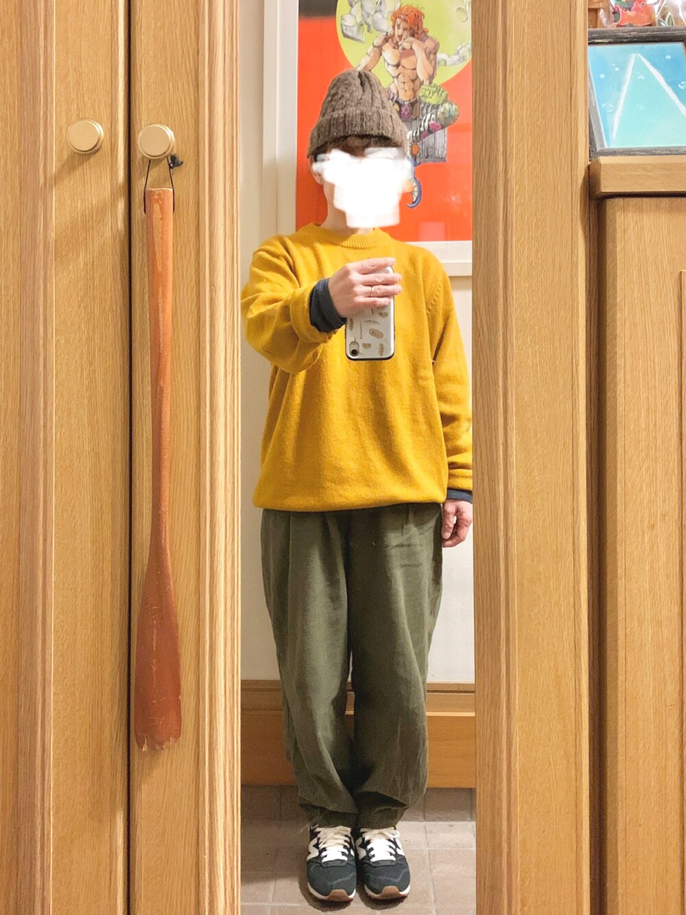 「昨日のコーデ、昨日の服、ニット帽、黄色とカーキ、プチプラ、シンプルコーデ、ニット、メンズ」｜「古着のアイテム（ジャケット/アウター、ブラウン系）」を使った、まっきさん（レディース・149cm）の冬コーディネートの2枚目の写真