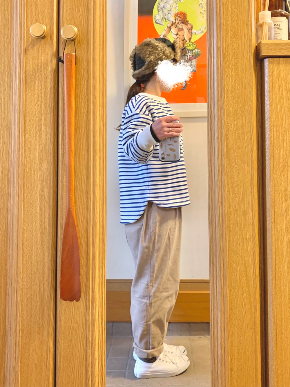 「今日のコーデ、今日の服、フライトキャップ、ボーダー、ジャックパーセル、バルーンパンツ」｜「CONVERSEのアイテム（スニーカー、ホワイト系）」を使った、まっきさん（レディース・149cm）の冬コーディネートの4枚目の写真