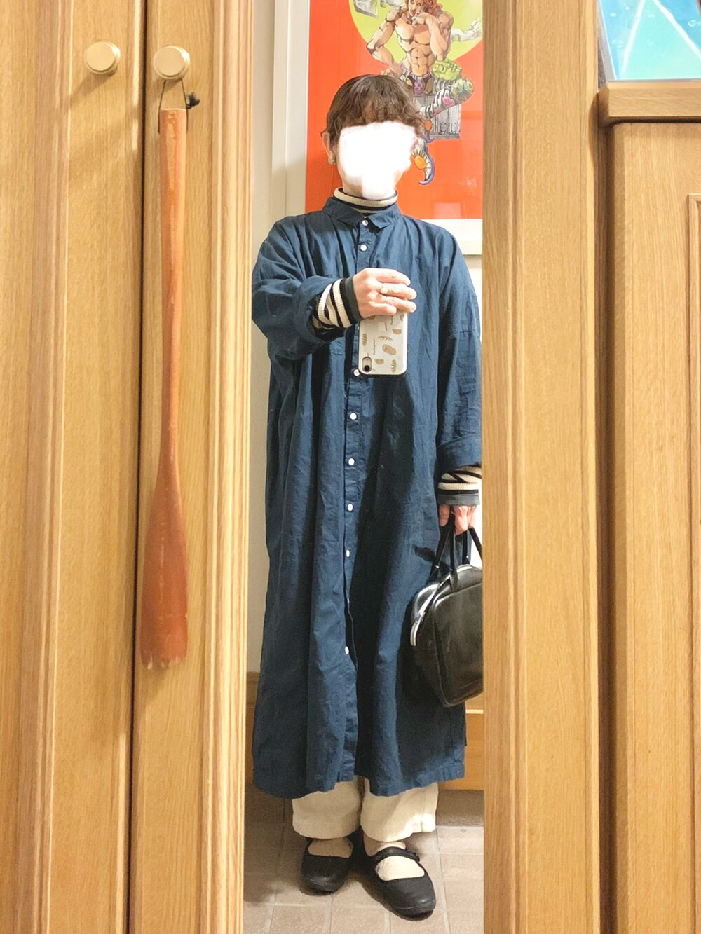 「今日のコーデ、今日の服、タートルネック、シャツワンピ、デニムコート」｜「studio la causeのアイテム（バッグ、ブラック系）」を使った、まっきさん（レディース・149cm）の冬コーディネートの3枚目の写真