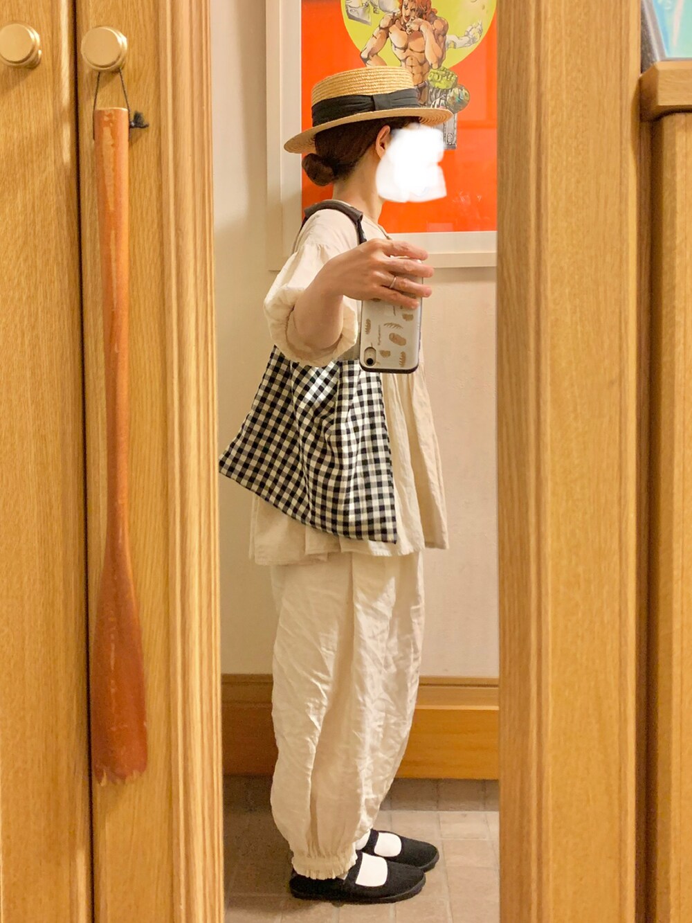 「昨日のコーデ、昨日の服、麦わら帽子、カチューシャ、古着、作家メイド、モノトーン、ホワイトコーデ、ギンガムチェック」｜「作家メイドのアイテム（ショルダーバッグ、ブラック系）」を使った、まっきさん（レディース・150cm）の夏コーディネートの3枚目の写真