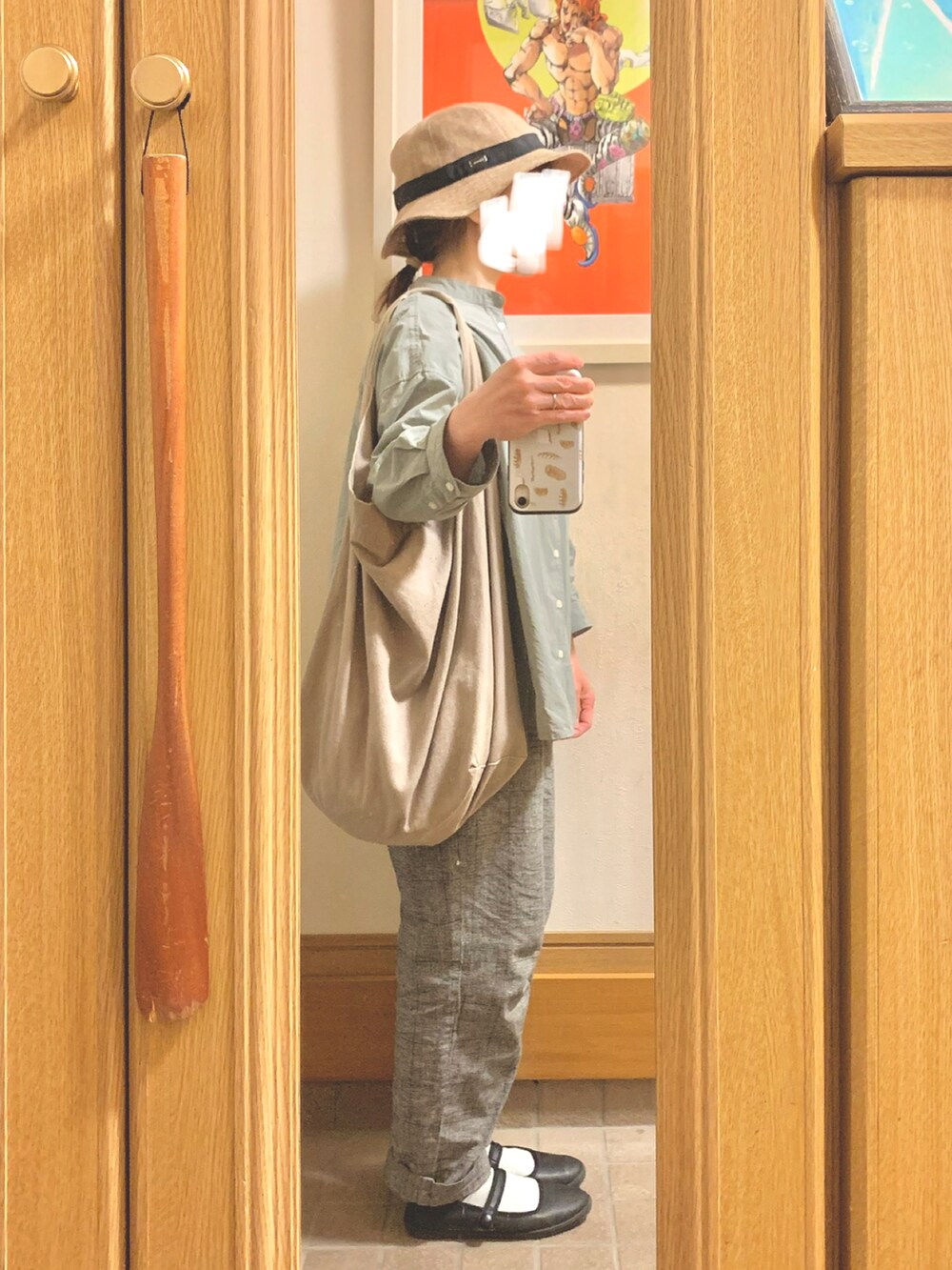 「昨日のコーデ、昨日の服、シンプルコーデ、出勤コーデ、くすみカラー、くすみグリーン、グレンチェック、ストラップシューズ」｜「ORCIVALの【ORCIVAL/オーシバル】Raffia Like PE HAT #RC-7146RLP（ハット、ベージュ系）」を使った、まっきさん（レディース・149cm）の春コーディネートの4枚目の写真