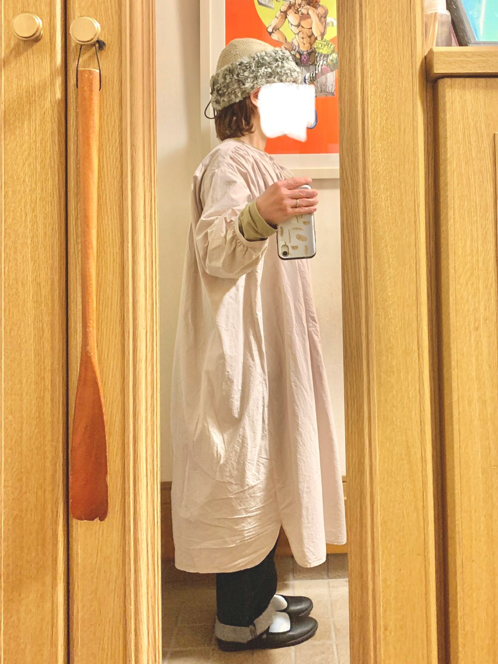 「昨日のコーデ、作家メイド、くすみピンク、ワンピース、デニム」｜「マルシェ購入品のアイテム（ワンピース、ピンク系）」を使った、まっきさん（レディース・149cm）の秋コーディネートの3枚目の写真