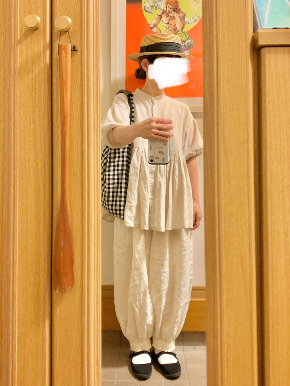 「昨日のコーデ、昨日の服、麦わら帽子、カチューシャ、古着、作家メイド、モノトーン、ホワイトコーデ、ギンガムチェック」｜「作家メイドのアイテム（ショルダーバッグ、ブラック系）」を使った、まっきさん（レディース・150cm）の夏コーディネートの2枚目の写真