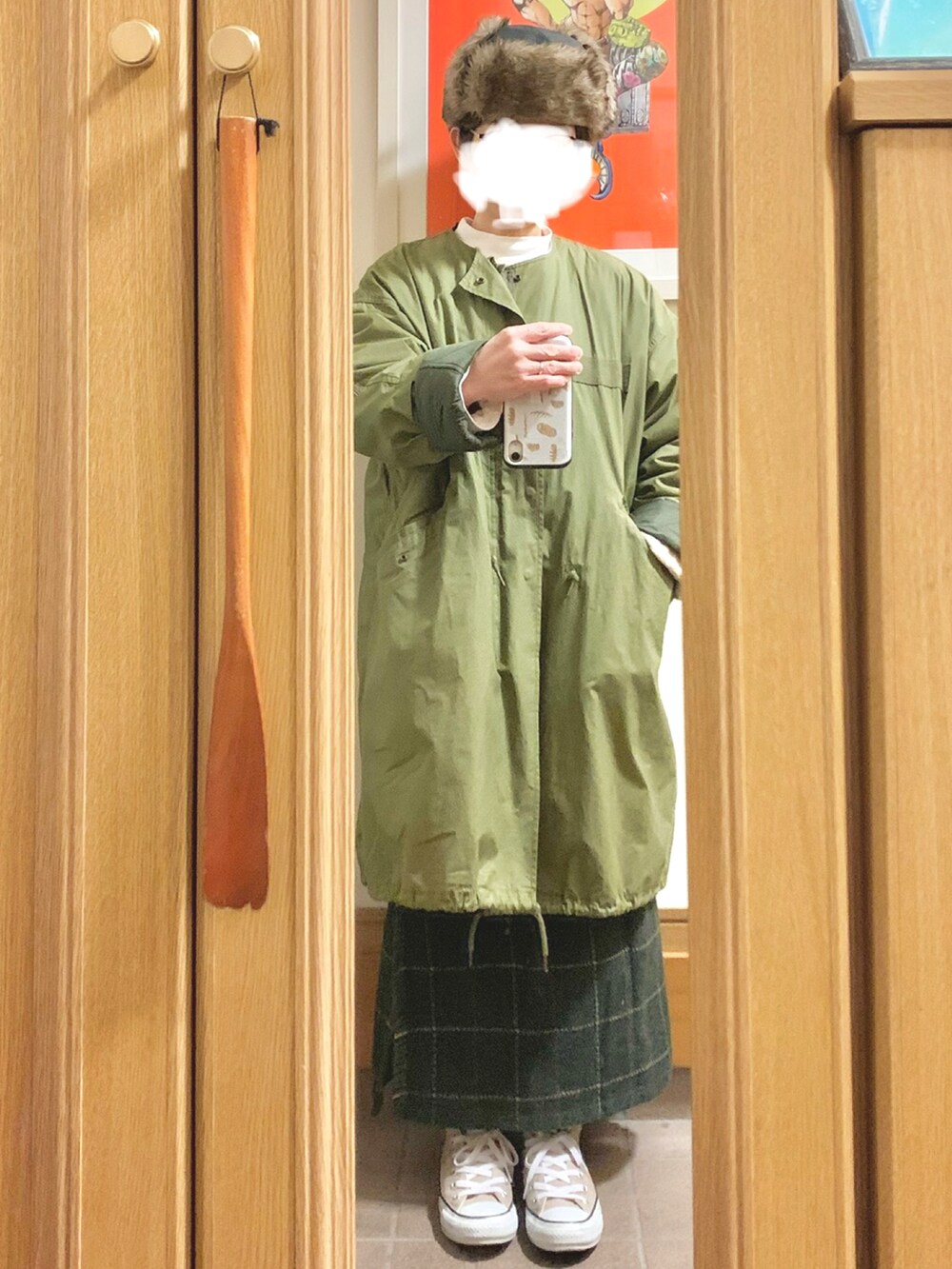 「昨日のコーデ、フライトキャップ、古着、ハンティングジャケット、モッズコート、プチプラ」｜「UNIQLOのアイテム（ジャケット/アウター、ブラック系）」を使った、まっきさん（レディース・149cm）の冬コーディネートの5枚目の写真
