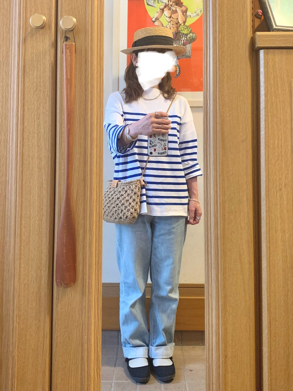 「昨日のコーデ、昨日の服、ボーダー、古着、薄色デニム、シンプルコーデ、前後着ワンピース、麦わら帽子」｜「14+のアイテム（ハット、ブラック系）」を使った、まっきさん（レディース・150cm）の春コーディネートの2枚目の写真