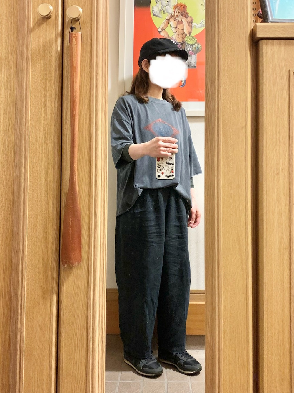 「昨日のコーデ、昨日の服、古着、リネンパンツ、キャップ」｜「マルシェ購入品のアイテム（キャップ、ブラック系）」を使った、まっきさん（レディース・150cm）の夏コーディネートの2枚目の写真
