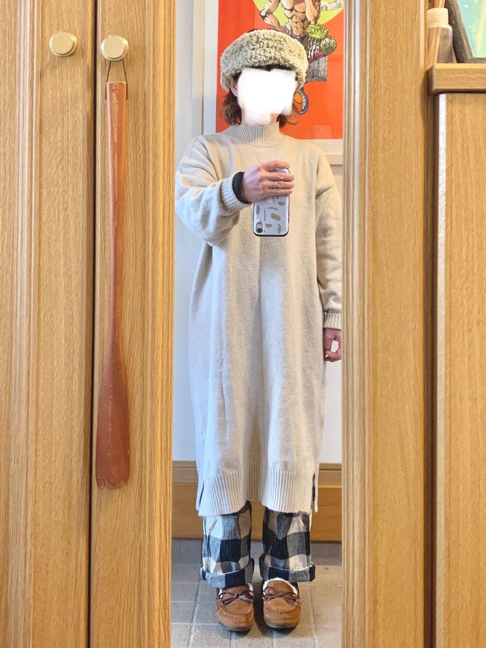 「今日のコーデ、今日の服、ニットワンピース、ギンガムチェック、モカシン、白コート、キルティングコート」｜「しまむらのアイテム（ワンピース、ホワイト系）」を使った、まっきさん（レディース・149cm）の冬コーディネートの2枚目の写真