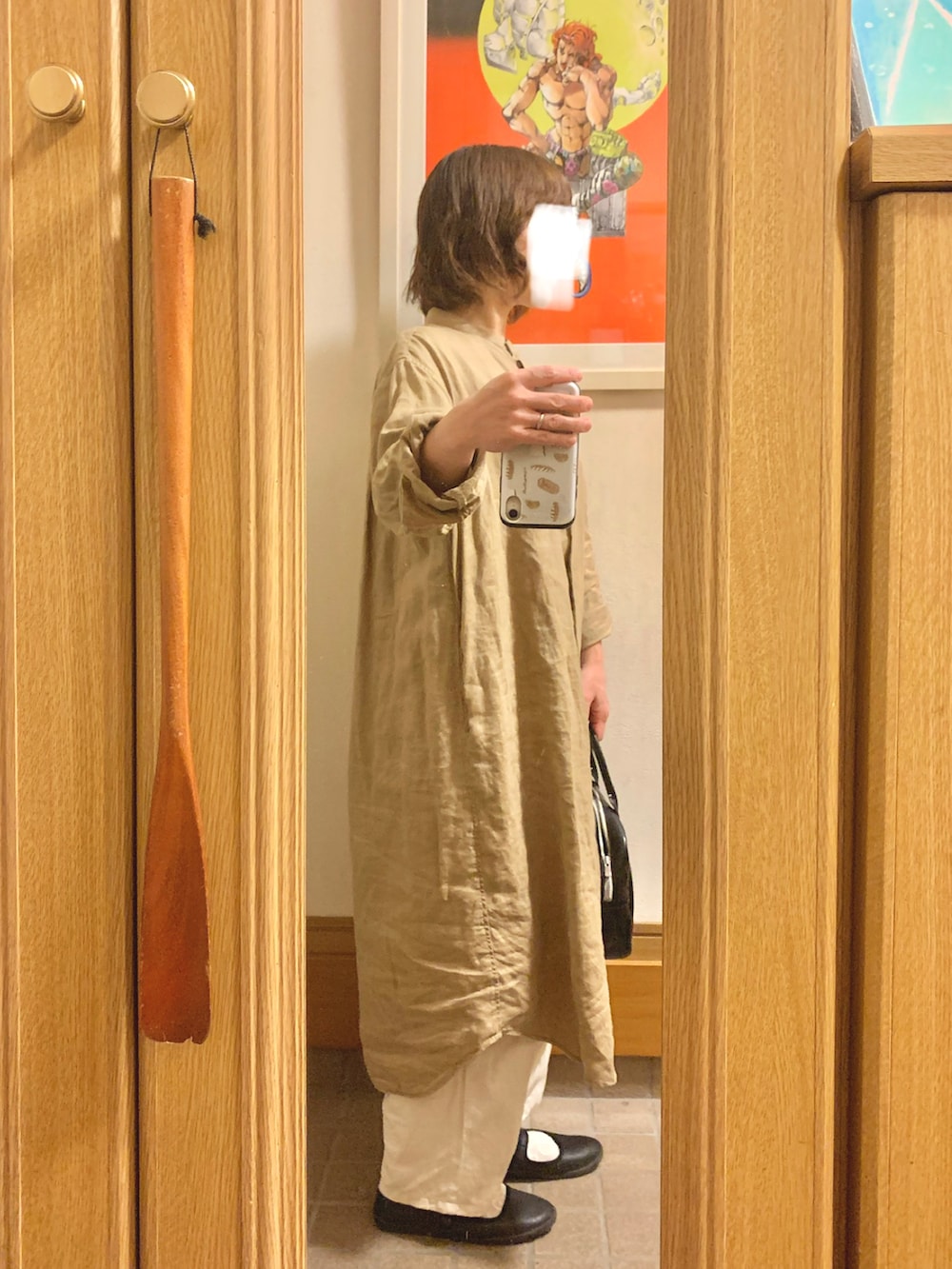 「昨日のコーデ、昨日の服、リネンワンピース、シャツワンピ、シンプルコーデ」｜「無印良品のアイテム（シャツワンピース、ブラウン系）」を使った、まっきさん（レディース・149cm）の秋コーディネートの4枚目の写真