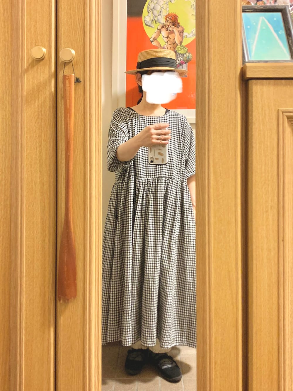 「昨日のコーデ、昨日の服、麦わら帽子、ギンガムチェック、古着、セカスト購入品」｜「Samansa Mos2の先染め柄アソート前後着ワンピース（ワンピース、ホワイト系）」を使った、まっきさん（レディース・150cm）の夏コーディネートの2枚目の写真