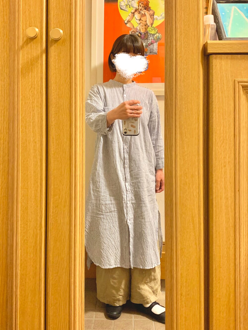 「今日のコーデ、今日の服、シャツワンピ、ストライプ、古着」｜「GREGORYのアイテム（ショルダーバッグ、ブラック系）」を使った、まっきさん（レディース・149cm）の春コーディネートの3枚目の写真