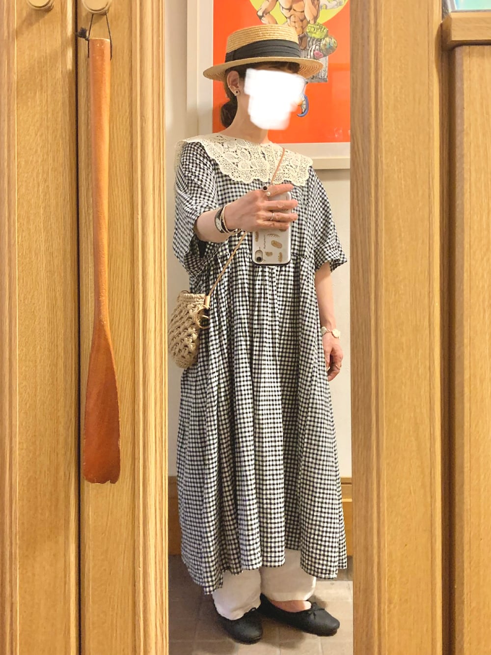 「昨日のコーデ、昨日の服、つけ襟、麦わら帽子、ギンガムチェック、リネンパンツ、バレエシューズ」｜「14+のアイテム（ハット、ブラック系）」を使った、まっきさん（レディース・150cm）の夏コーディネートの3枚目の写真