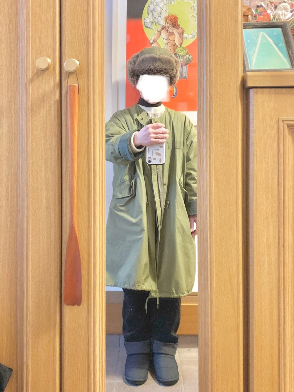 「今日のコーデ、今日の服、フライトキャップ、タートルネック、ニット、コーデュロイパンツ、モッズコート、雪の日」｜「UNIQLOのアイテム（ニット/セーター、ブラウン系）」を使った、まっきさん（レディース・149cm）の冬コーディネートの3枚目の写真