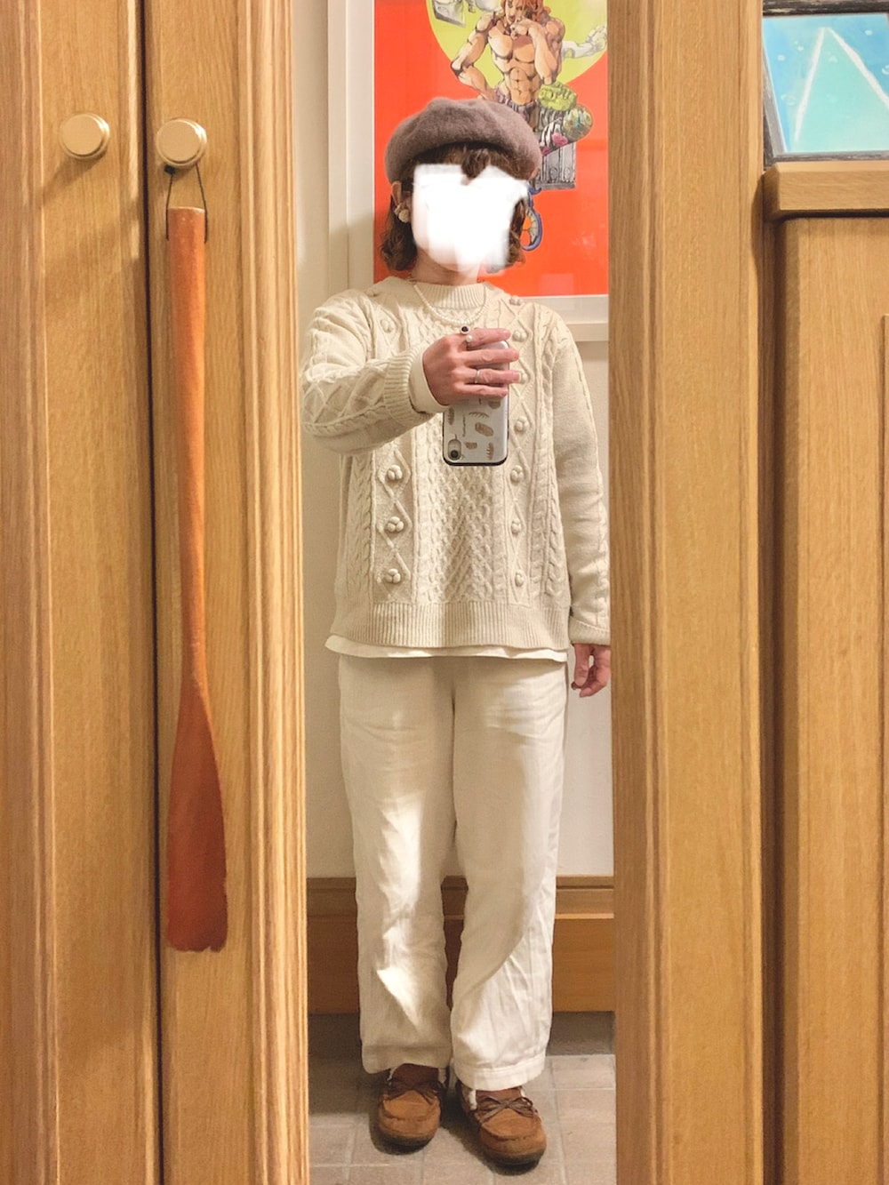 「昨日のコーデ、昨日の服、ベレー帽、ニット、モカシン、オイルドジャケット、古着」｜「しまむらのアイテム（ニット/セーター、ホワイト系）」を使った、まっきさん（レディース・149cm）の冬コーディネートの2枚目の写真
