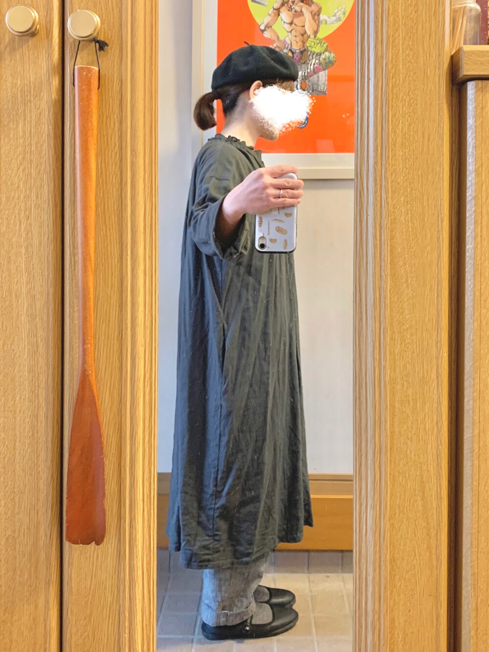 「今日のコーデ、今日の服、ベレー帽、古着、前後着、グレンチェック、グレー」｜「studio CLIPのアイテム（ワンピース、グレー系）」を使った、まっきさん（レディース・149cm）の春コーディネートの4枚目の写真