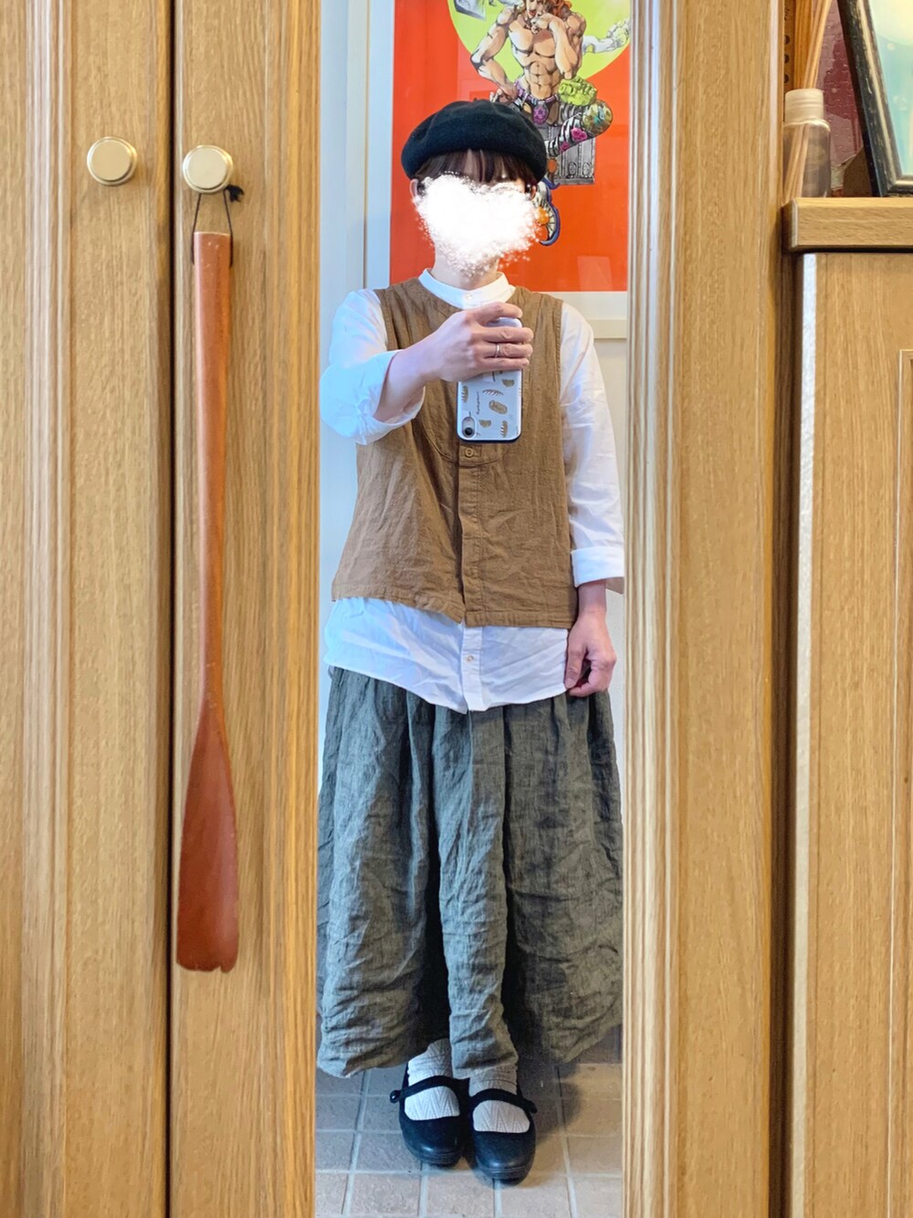 「今日の服、今日のコーデ、ベレー帽、ベスト、グレンチェック、古着、シャンブル」｜「CRAFT STANDARD BOUTIQUEのアイテム（シャツ/ブラウス、ホワイト系）」を使った、まっきさん（レディース・149cm）の春コーディネートの3枚目の写真
