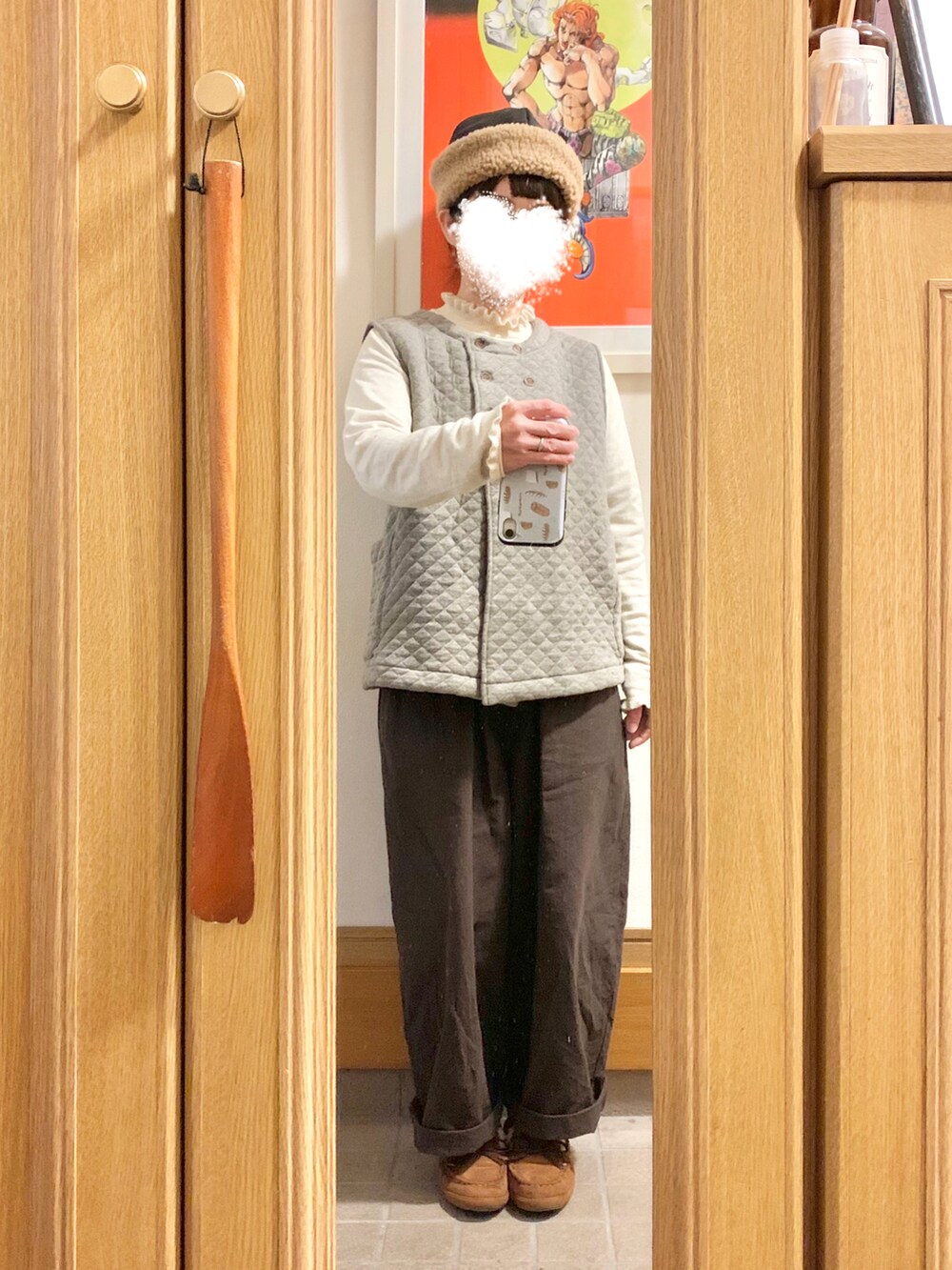 「今日のコーデ、今日の服、ボアハット、ボアキャップ、モカシン、キルティング、ベスト」｜「SUN VALLEYのアイテム（ベスト、ベージュ系）」を使った、まっきさん（レディース・149cm）の冬コーディネートの3枚目の写真