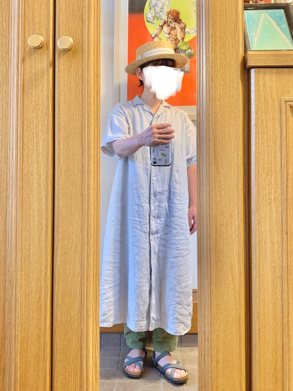 「昨日のコーデ、昨日の服、麦わら帽子、開襟シャツワンピース、冷感接触パンツ」｜「無印良品のアイテム（シャツワンピース、グレー系）」を使った、まっきさん（レディース・149cm）の秋コーディネートの2枚目の写真