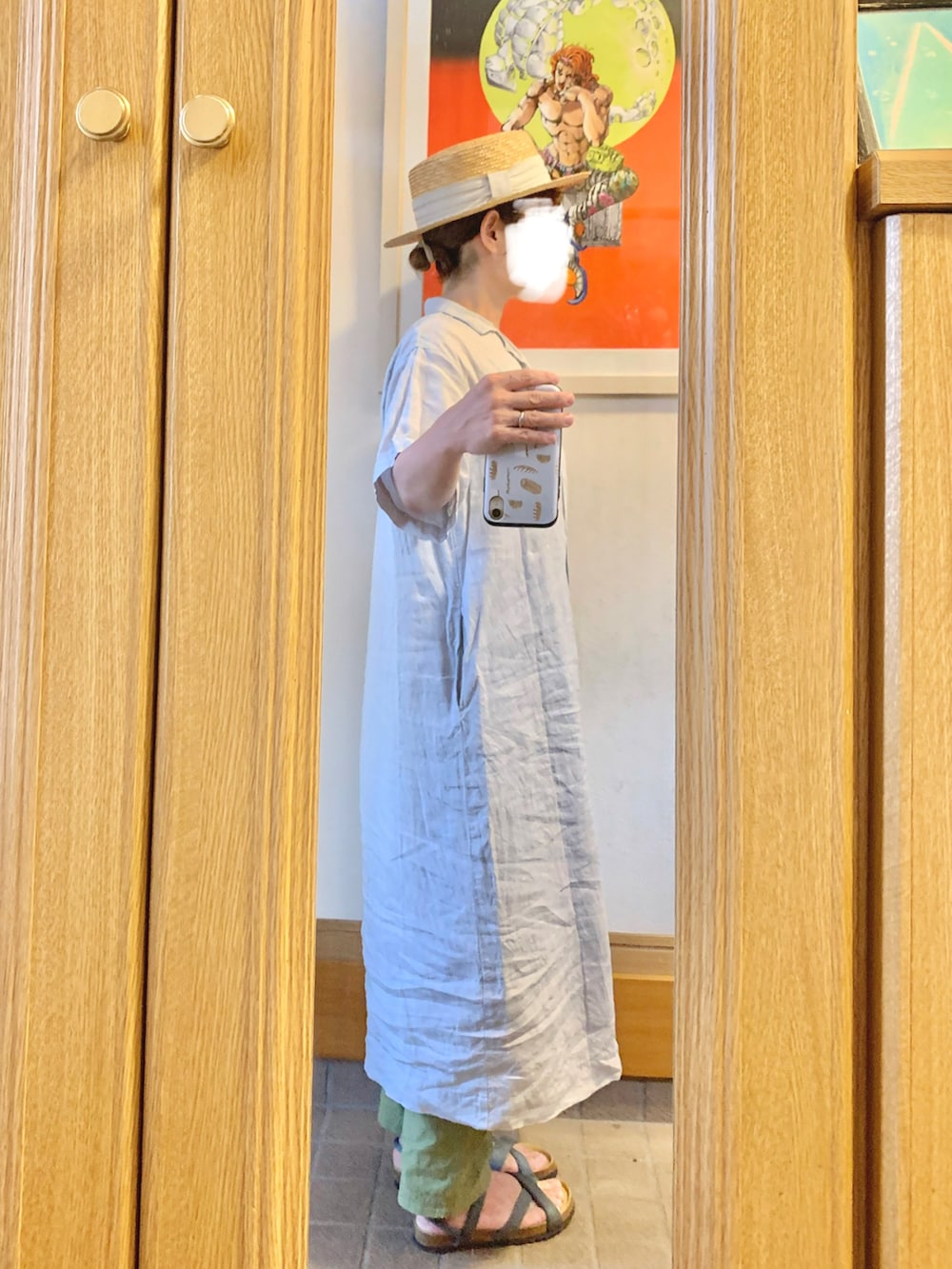 「昨日のコーデ、昨日の服、麦わら帽子、開襟シャツワンピース、冷感接触パンツ」｜「無印良品のアイテム（シャツワンピース、グレー系）」を使った、まっきさん（レディース・149cm）の秋コーディネートの3枚目の写真