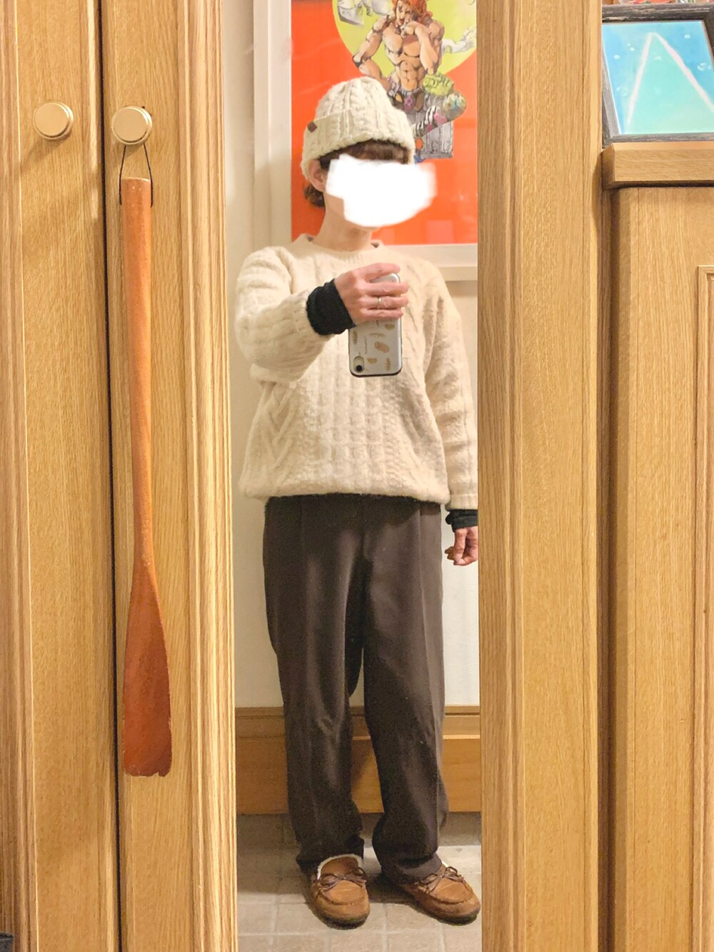 「昨日のコーデ、昨日の服、古着、お古、ニット帽、ニット、シンプルコーデ、モッズコート、モカシン」｜「古着のアイテム（ニット/セーター、ホワイト系）」を使った、まっきさん（レディース・149cm）の冬コーディネートの3枚目の写真