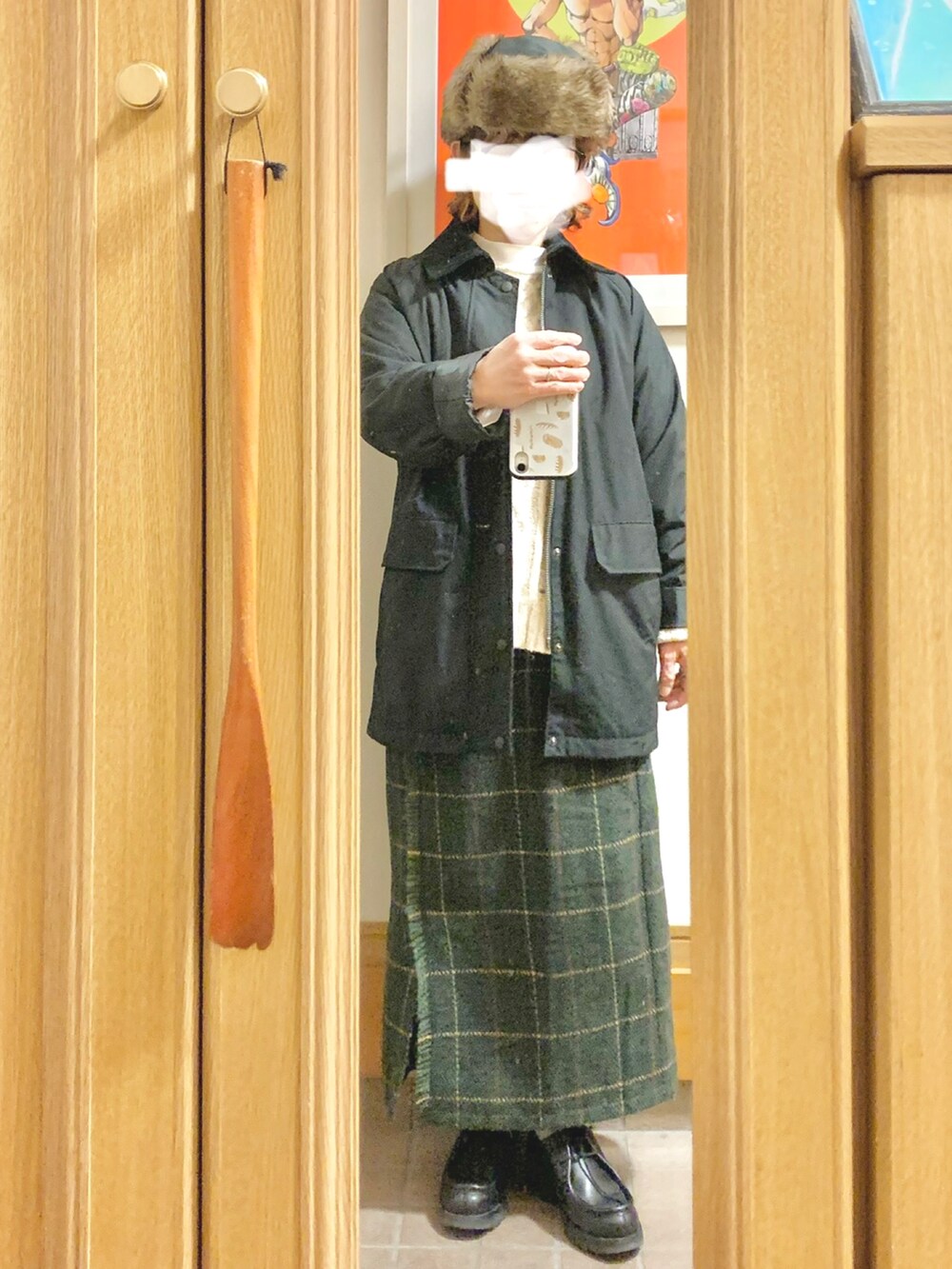 「昨日のコーデ、フライトキャップ、古着、ハンティングジャケット、モッズコート、プチプラ」｜「UNIQLOのアイテム（ジャケット/アウター、ブラック系）」を使った、まっきさん（レディース・149cm）の冬コーディネートの3枚目の写真