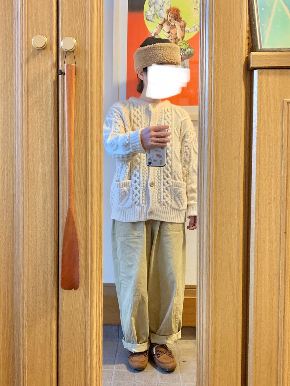 「ニットカーディガン」｜「Right-onのアイテム（カーディガン/ボレロ、レッド系）」を使った、まっきさん（レディース・150cm）の冬コーディネートの3枚目の写真
