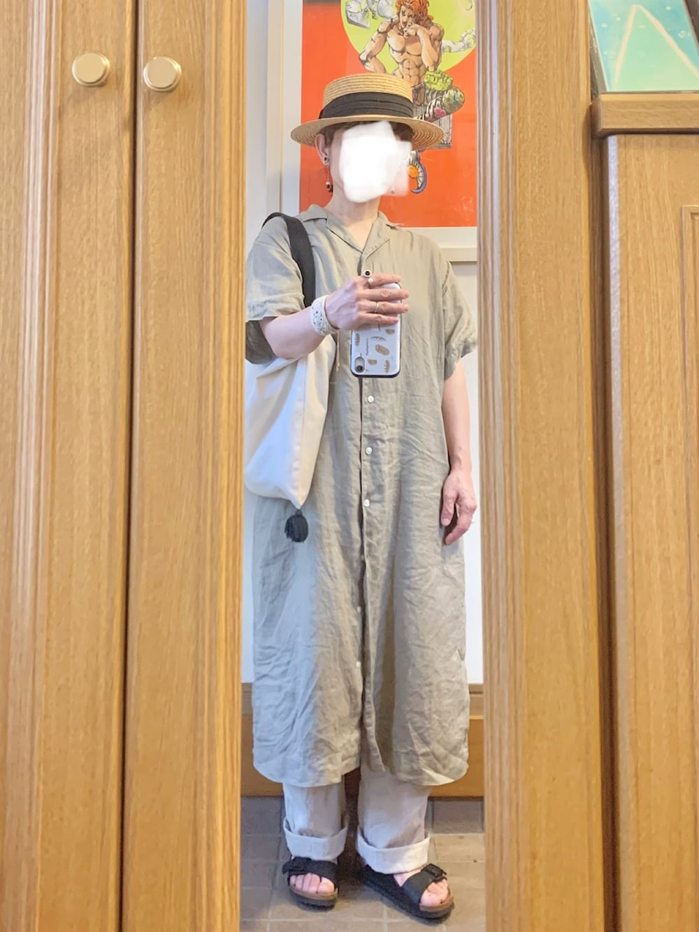 「昨日のコーデ、昨日の服、麦わら帽子、開襟シャツワンピース、リネン、リネンパンツ、サンダル、古着」｜「無印良品のアイテム（シャツワンピース、ベージュ系）」を使った、まっきさん（レディース・149cm）の秋コーディネートの3枚目の写真
