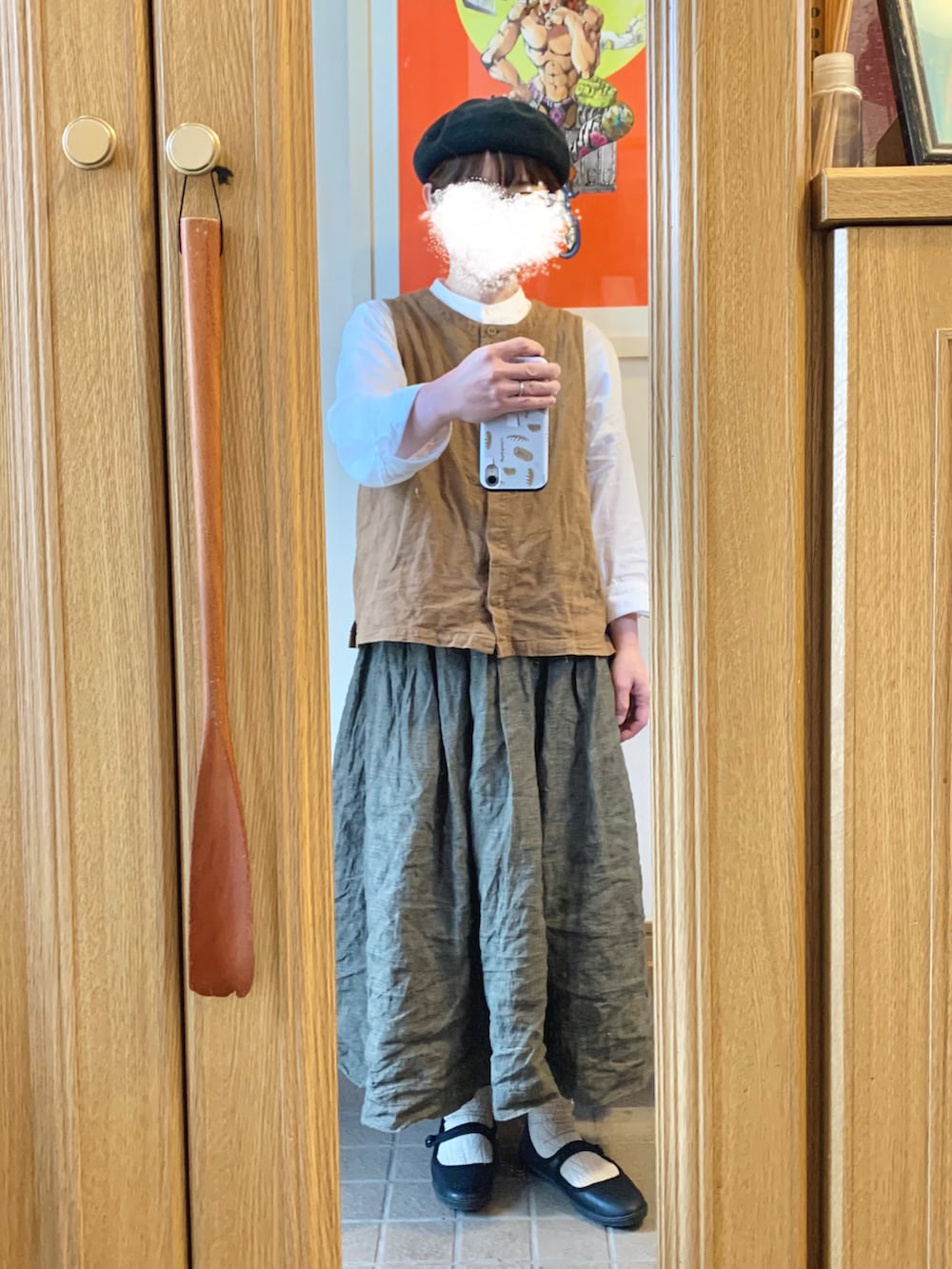 「今日の服、今日のコーデ、ベレー帽、ベスト、グレンチェック、古着、シャンブル」｜「CRAFT STANDARD BOUTIQUEのアイテム（シャツ/ブラウス、ホワイト系）」を使った、まっきさん（レディース・149cm）の春コーディネートの2枚目の写真