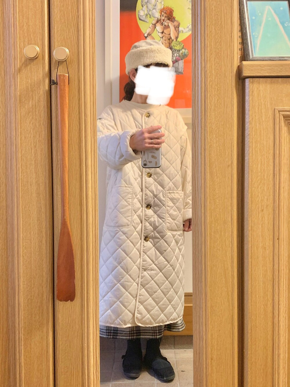 「昨日のコーデ、昨日の服、ニット、プチプラコーデ、チェック柄」｜「Samansa Mos2 blueのロングキルトコート（ノーカラーコート、ホワイト系）」を使った、まっきさん（レディース・150cm）の冬コーディネートの3枚目の写真