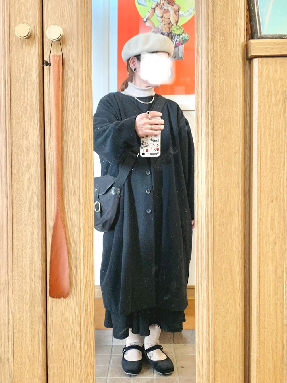 「昨日のコーデ、昨日の服、ベレー帽、古着」｜「ichiのアイテム（ワンピース、ブラック系）」を使った、まっきさん（レディース・150cm）の冬コーディネートの3枚目の写真