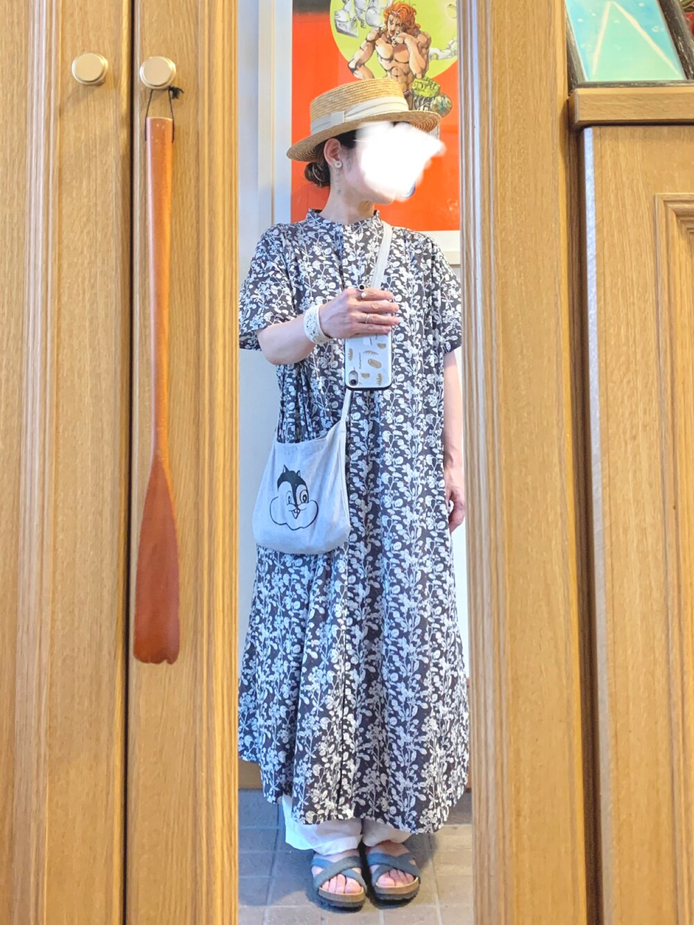 「今日のコーデ、今日の服、休日コーデ、プチプラ、夏のセールで買いました、麦わら帽子」｜「CLOUDNINEのアイテム（シャツワンピース、グレー系）」を使った、まっきさん（レディース・149cm）の夏コーディネートの3枚目の写真