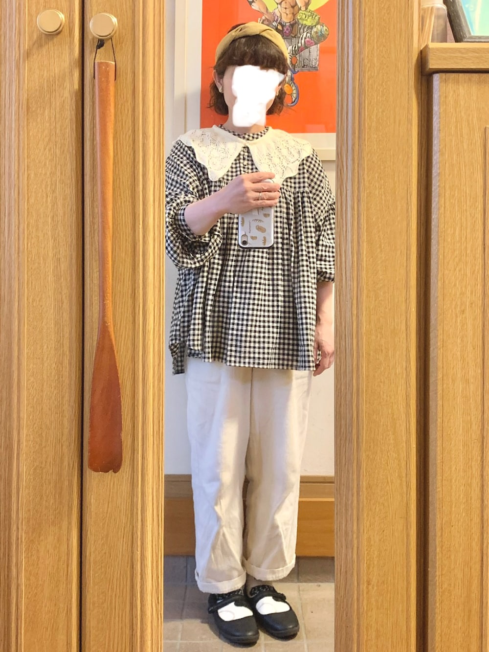 「今日のコーデ、今日の服、つけ襟、ギンガムチェック、カーディガン、イロチ買い」｜「studio CLIPのアイテム（パンツ、ホワイト系）」を使った、まっきさん（レディース・149cm）の秋コーディネートの2枚目の写真