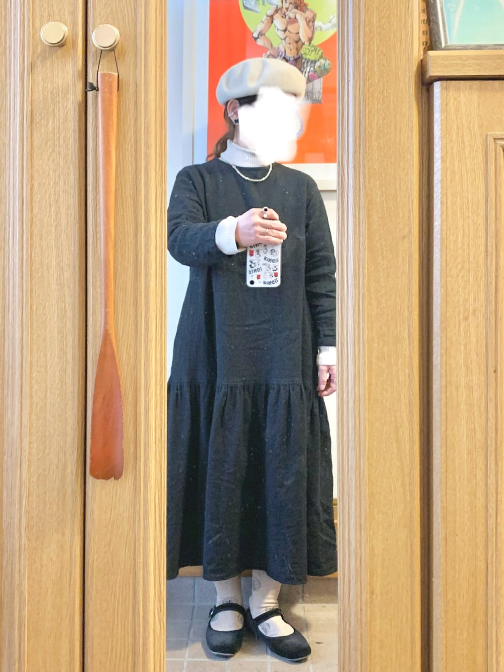 「昨日のコーデ、昨日の服、ベレー帽、古着」｜「ichiのアイテム（ワンピース、ブラック系）」を使った、まっきさん（レディース・150cm）の冬コーディネートの2枚目の写真
