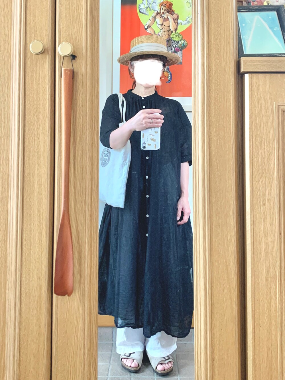 「昨日のコーデ、昨日の服、麦わら帽子、シャツワンピ、モノトーン、休日コーデ」｜「14+の麦ブレードカンカン帽（ハット、ホワイト系）」を使った、まっきさん（レディース・149cm）の夏コーディネートの2枚目の写真
