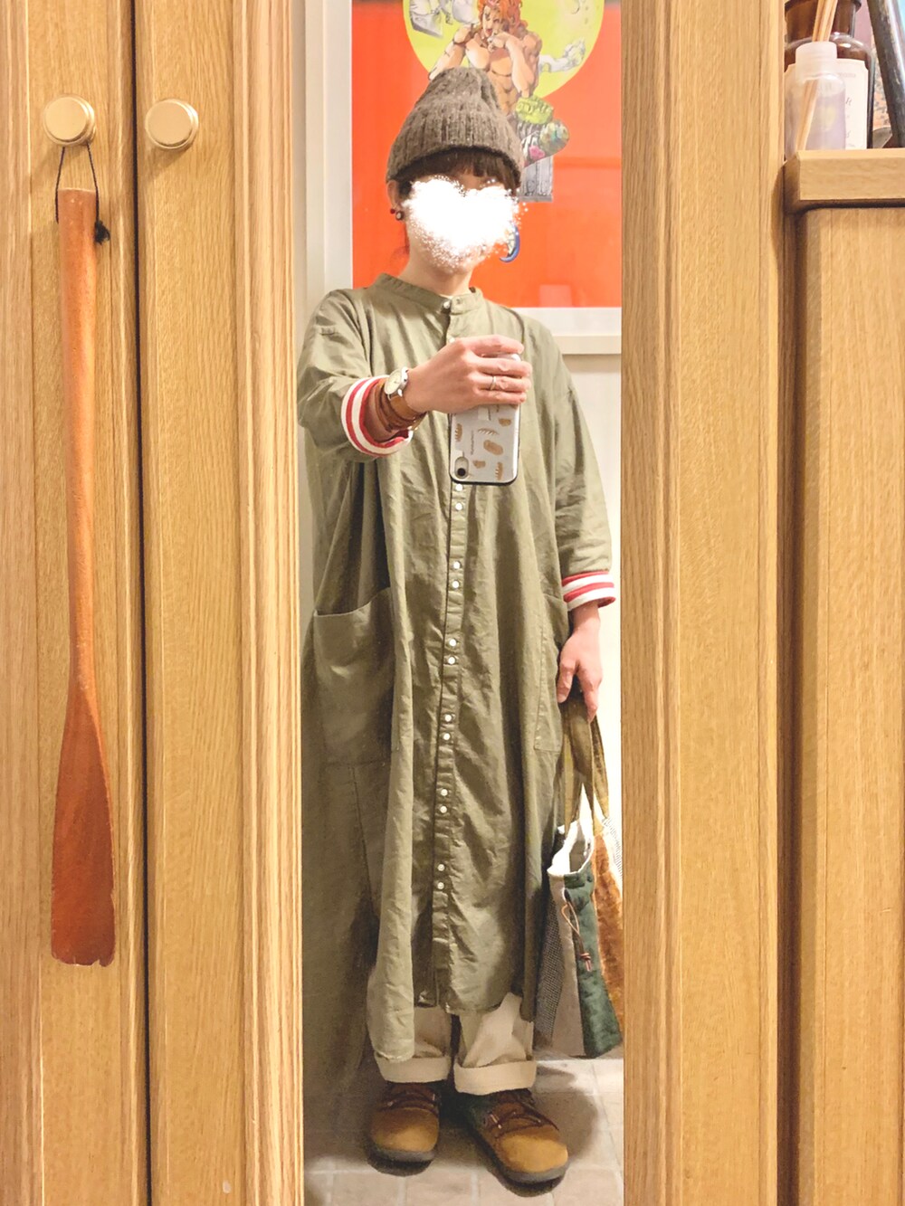 「今日のコーデ、今日の服、ニット帽、ワンピース、モンタナ、中古靴」｜「studio CLIPのアイテム（シャツワンピース、グリーン系）」を使った、まっきさん（レディース・149cm）の秋コーディネートの2枚目の写真