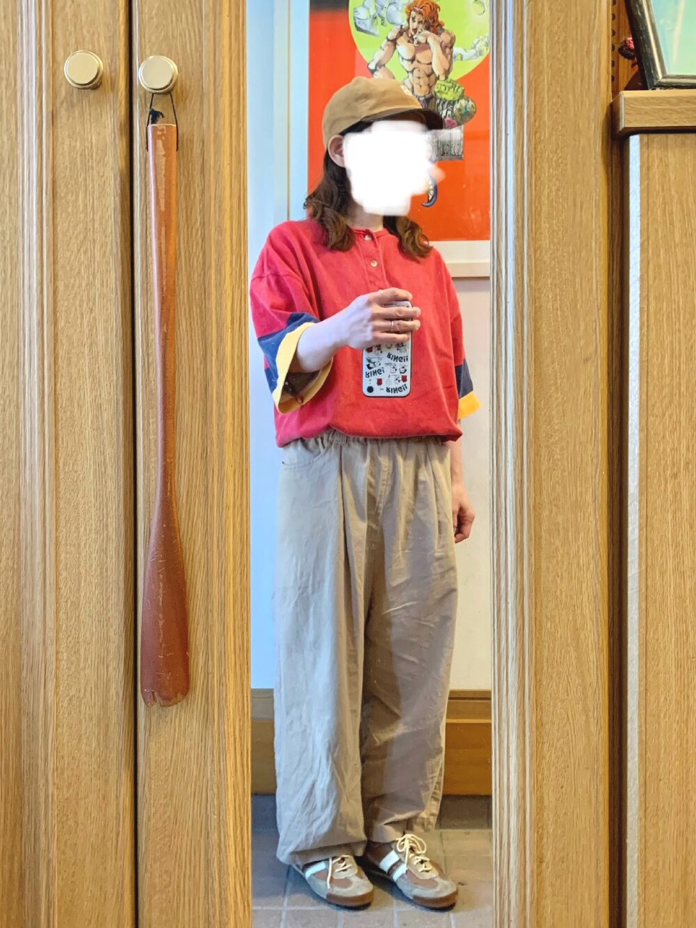 「昨日のコーデ、昨日の服、古着」｜「古着のアイテム（スウェット、レッド系）」を使った、まっきさん（レディース・150cm）の夏コーディネートの2枚目の写真