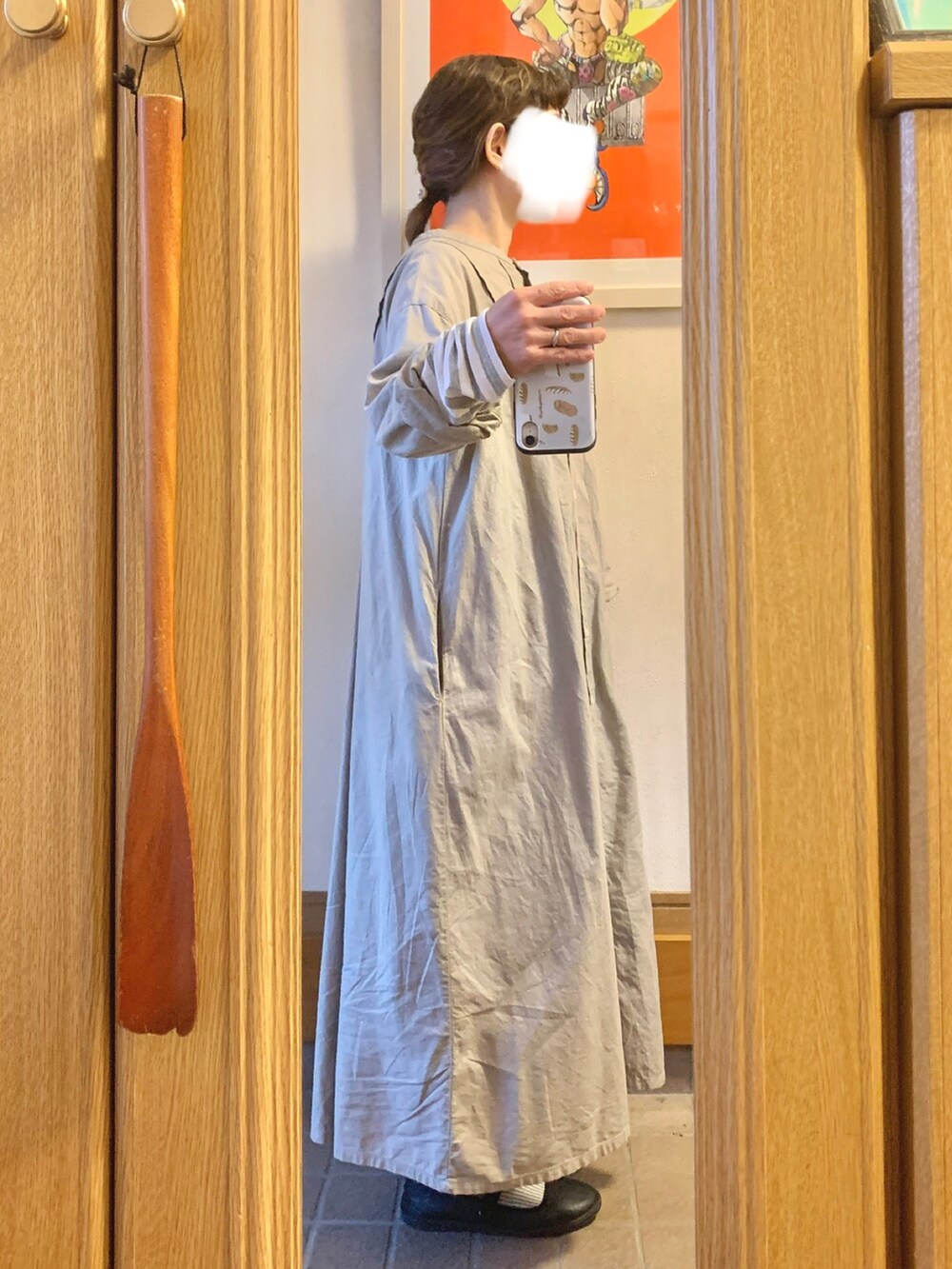 「昨日のコーデ、昨日の服、シンプルコーデ、グレー、ボーダー」｜「SUN VALLEYのアイテム（シャツワンピース、グレー系）」を使った、まっきさん（レディース・149cm）の春コーディネートの3枚目の写真