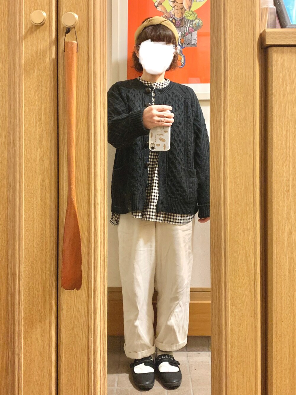 「今日のコーデ、今日の服、つけ襟、ギンガムチェック、カーディガン、イロチ買い」｜「studio CLIPのアイテム（パンツ、ホワイト系）」を使った、まっきさん（レディース・149cm）の秋コーディネートの3枚目の写真