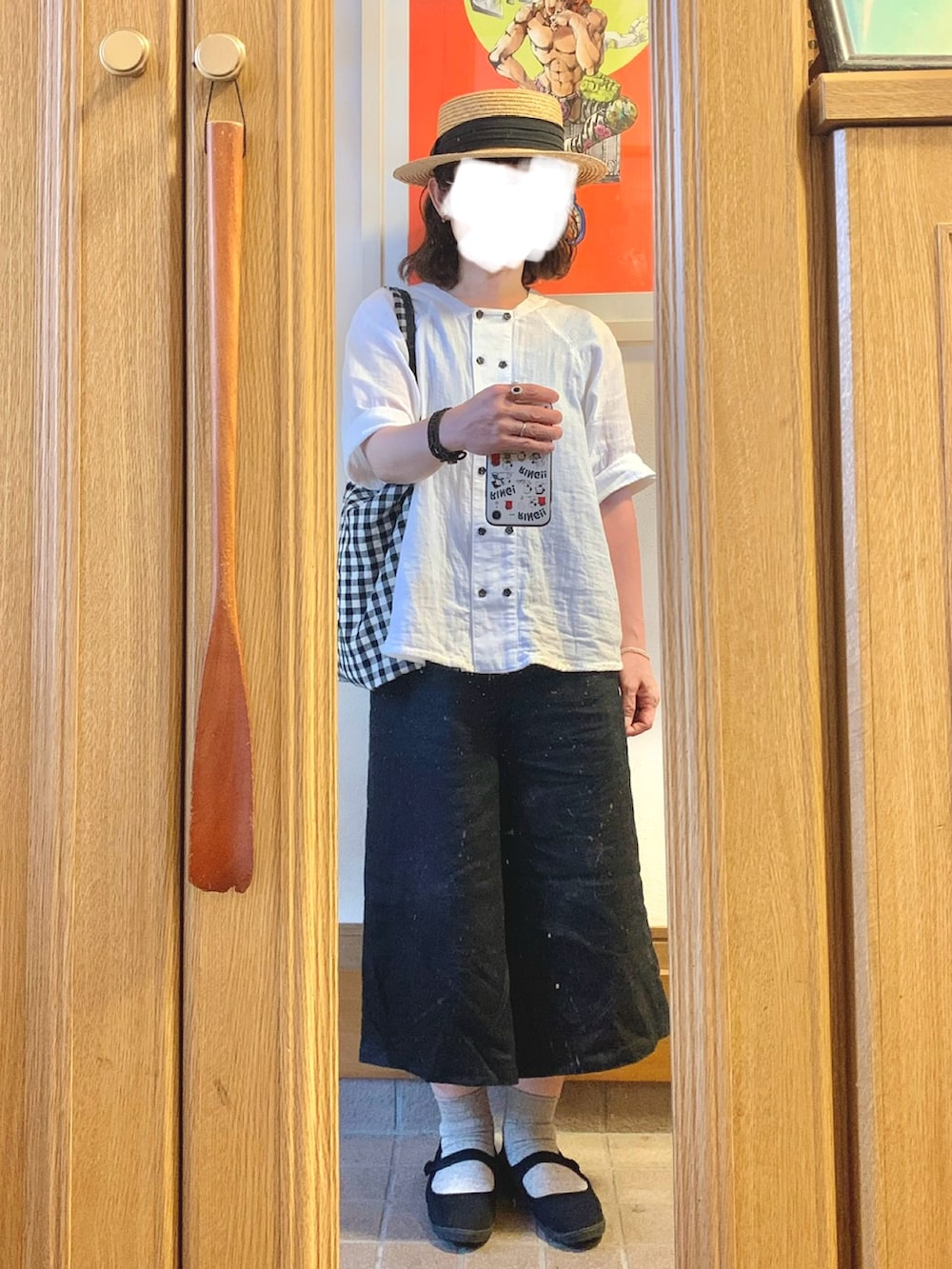 「昨日のコーデ、昨日の服、麦わら帽子、リネン、古着」｜「fog linen workのアイテム（パンツ、ブラック系）」を使った、まっきさん（レディース・150cm）の夏コーディネートの3枚目の写真