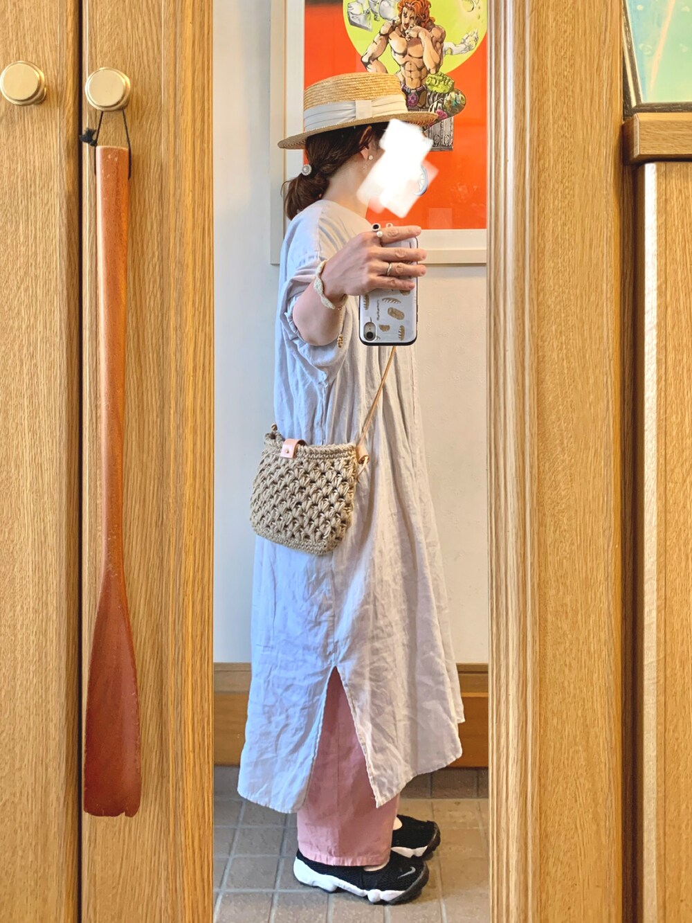 「今日のコーデ、今日の服、麦わら帽子、シャツワンピ、ピンク、ベスト、古着、作家メイド」｜「作家メイドのアイテム（ショルダーバッグ、ベージュ系）」を使った、まっきさん（レディース・150cm）の夏コーディネートの3枚目の写真