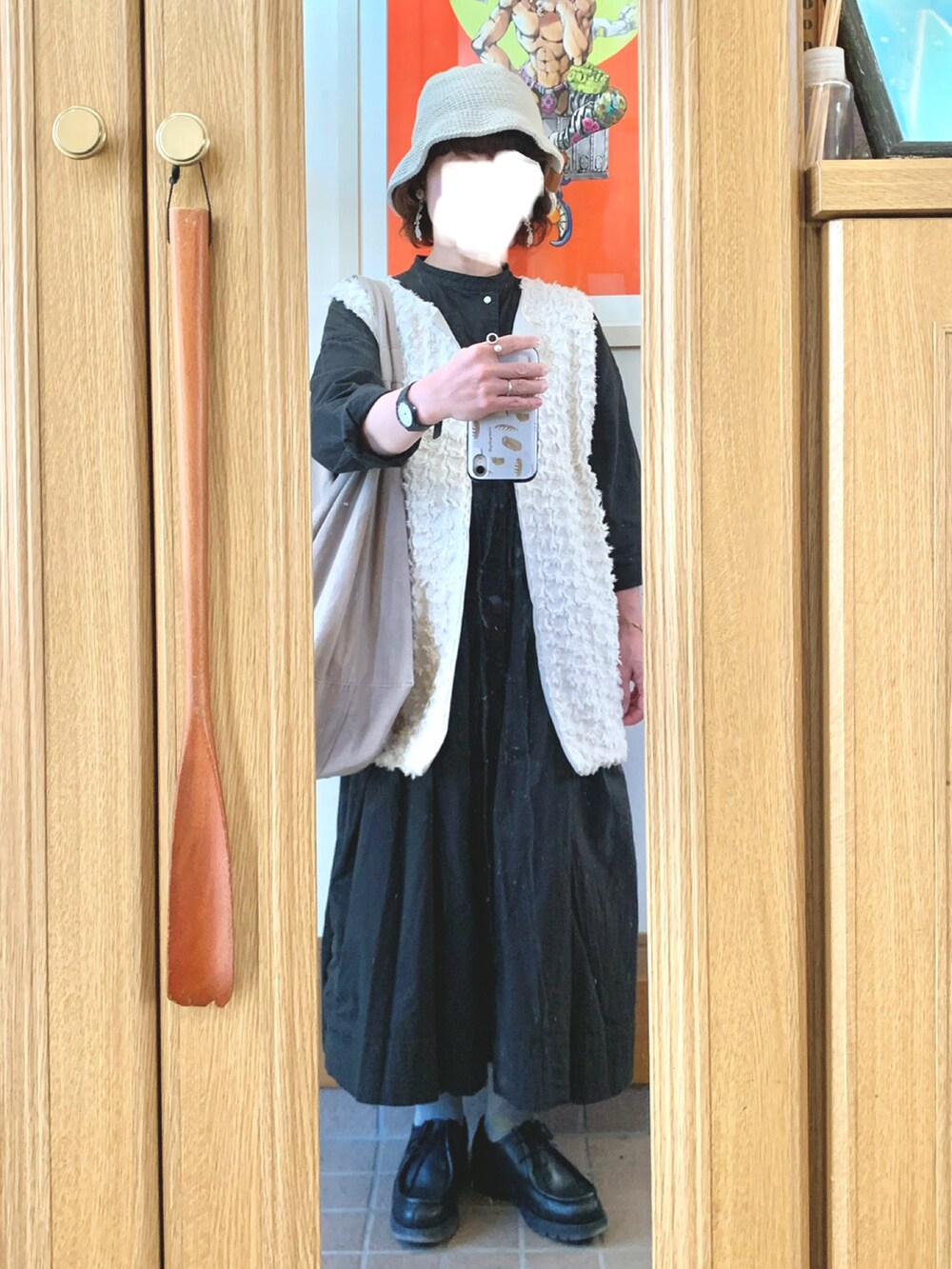 「今日のコーデ、今日の服、ベスト、作家メイド」｜「作家メイドのアイテム（ハット、ホワイト系）」を使った、まっきさん（レディース・149cm）の秋コーディネートの2枚目の写真