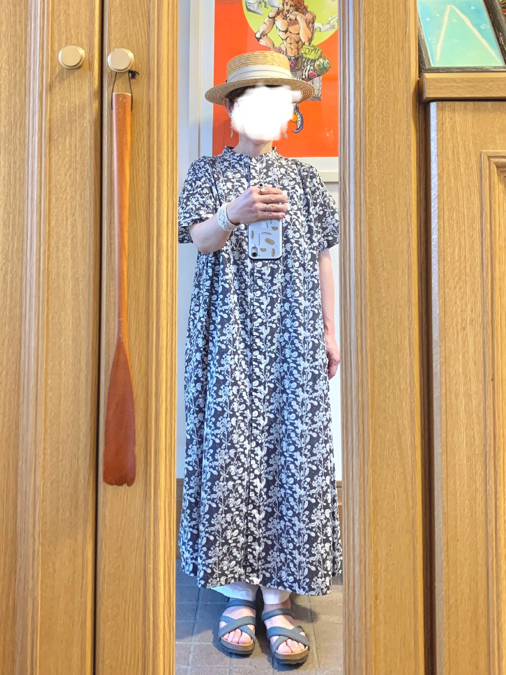 「今日のコーデ、今日の服、休日コーデ、プチプラ、夏のセールで買いました、麦わら帽子」｜「CLOUDNINEのアイテム（シャツワンピース、グレー系）」を使った、まっきさん（レディース・149cm）の夏コーディネートの2枚目の写真