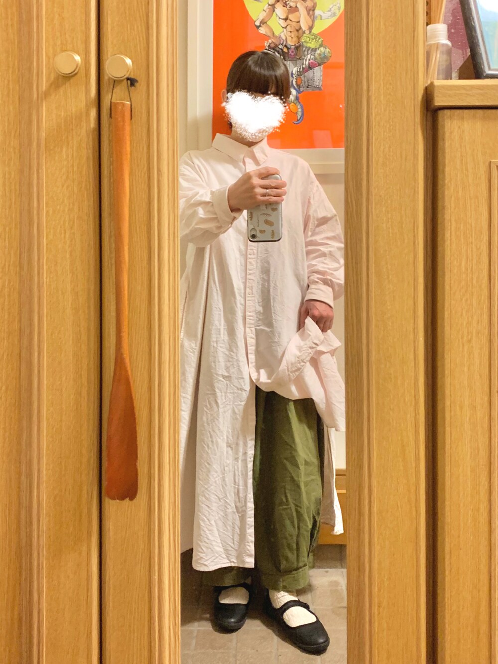 「今日のコーデ、今日の服、麦わら帽子、ピンク、カーキ、シャンブル」｜「14+のアイテム（ハット、ブラック系）」を使った、まっきさん（レディース・149cm）の春コーディネートの3枚目の写真